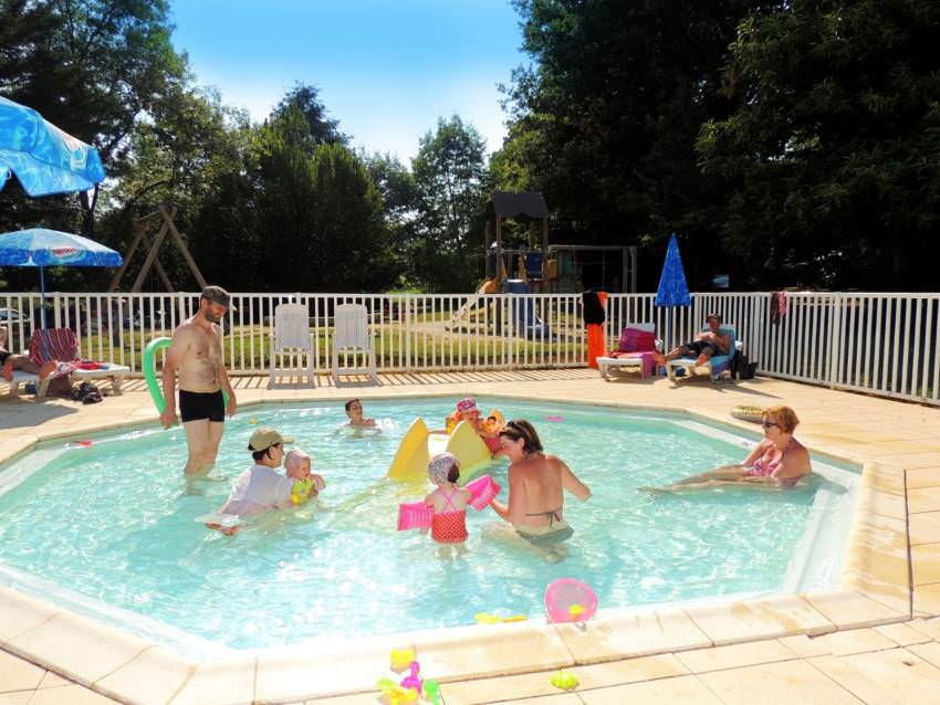 enfants pataugeoir camping les nauves